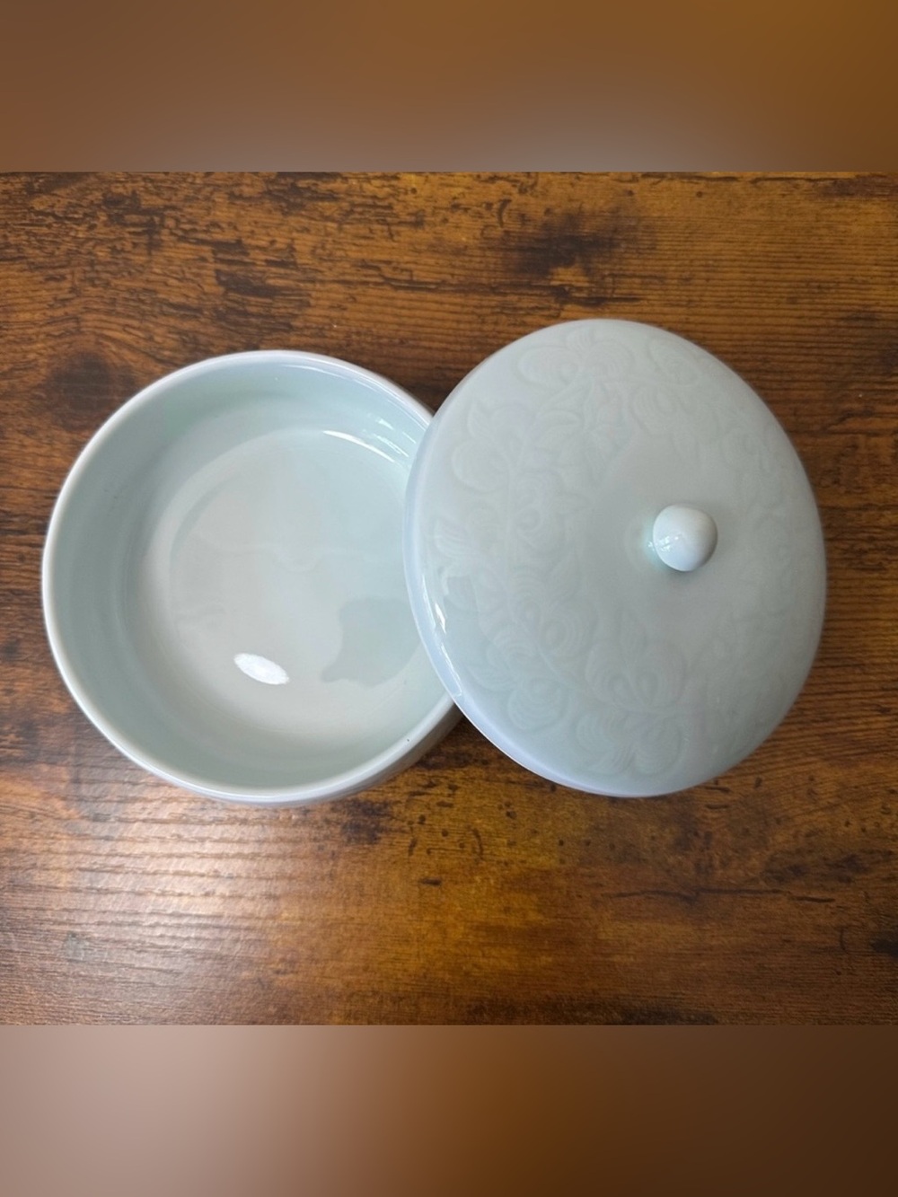 Vintage Japanese Arita Nabeshima Celadon Lidded Trinket Box Carved Floral 4.25"